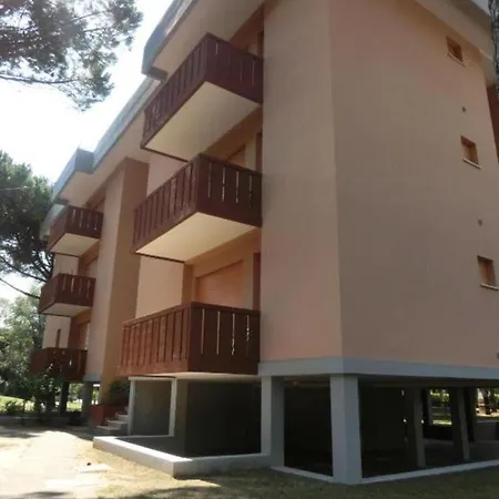 Spacious And Bright Flat Near The - Beahost * Μπιμπιόνε