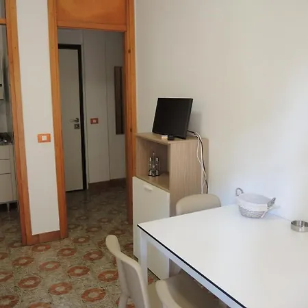 Spacious And Bright Flat Near The
