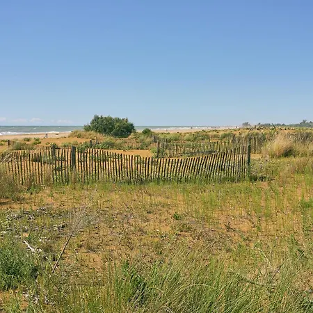 Spacious And Bright Flat Near The - Beahost Διαμέρισμα *